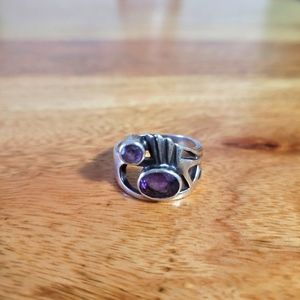 Sterling Silver Ring with Amethyst 7.5